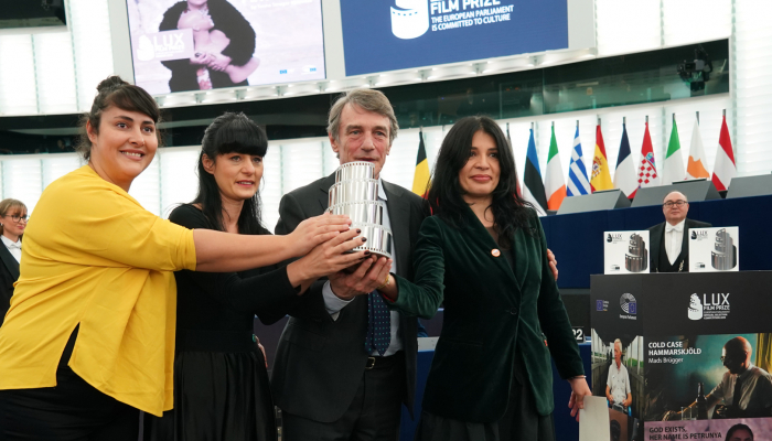 <em>Bog postoji, njeno ime je Petrunija</em> dobitnik Nagrade LUX Europskog parlamentapovezana slika