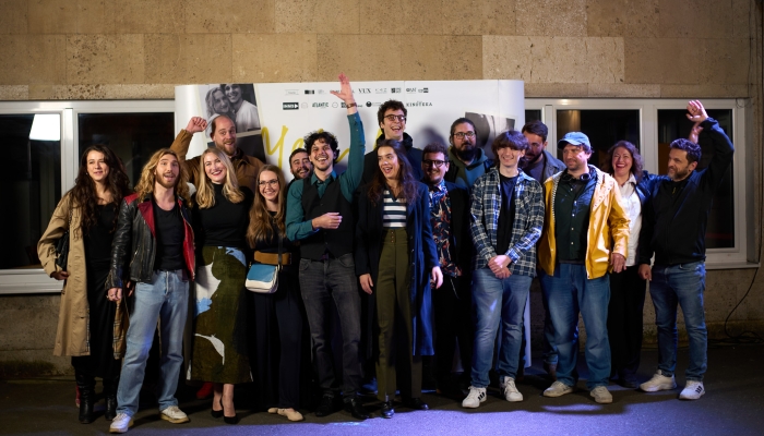 U prepunoj zagrebačkoj Kinoteci održana premijera filma <em>Među nama</em> redateljice Laure Pascupovezana slika