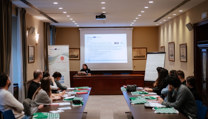 'Filmsko putovanje kroz Italiju i Hrvatsku': u&nbsp;Rijeci započela trodnevna obuka 12 mladih filmskih radnikapovezana slika