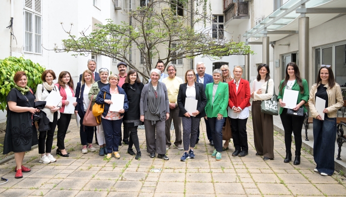 Svečanim potpisivanjem ugovora započeo četvrti ciklus poticanja rada školskih filmskih družina koji financira HAVCpovezana slika