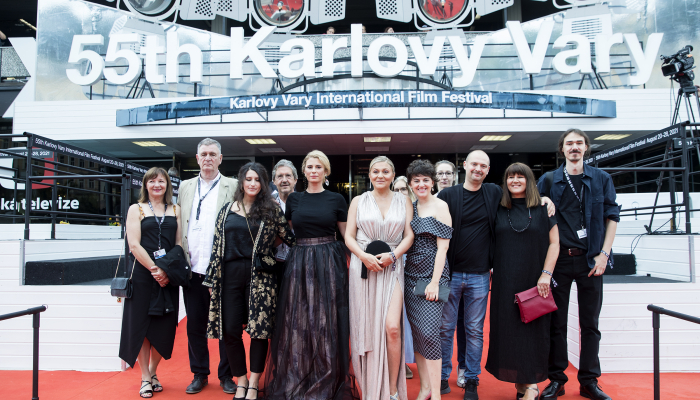 Svjetska premijera filma <em>Zbornica</em> održana pred punom dvoranom na festivalu u Karlovim Varimapovezana slika
