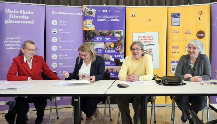 Svečanim potpisivanjem ugovora započeo četvrti ciklus poticanja rada školskih filmskih družina koji financira HAVCpovezana slika