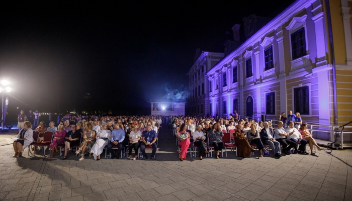 <em>Majka</em> najbolji igrani film 17. Vukovar Film Festivalapovezana slika